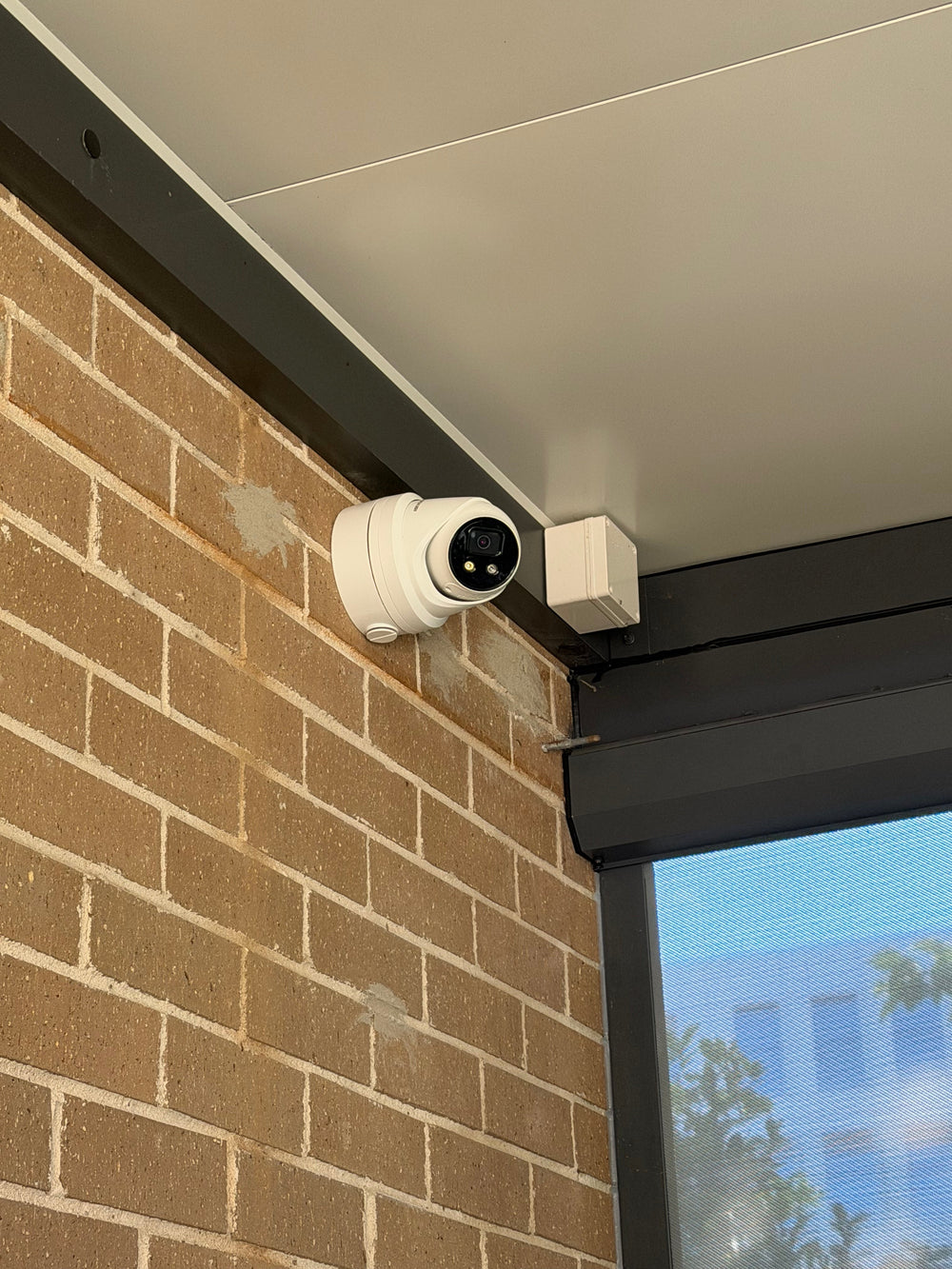 Hikvision 6 Cameras & 8 Channel CCTV Kit: 2 x 8MP ColorVu & 4 x 6MP AcuSense Turret Cameras + 8CH 8K NVR Bundle